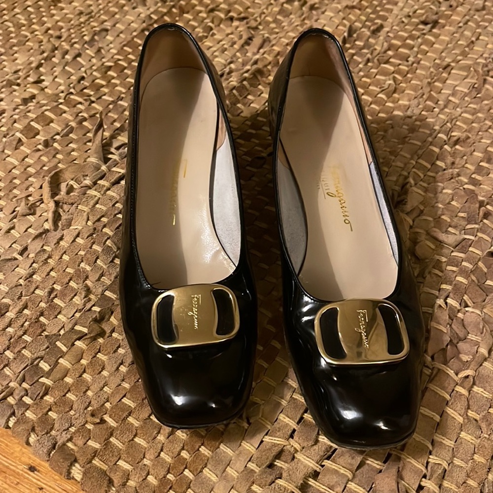 Gently worn Ferragamo shoes; beautiful shoes